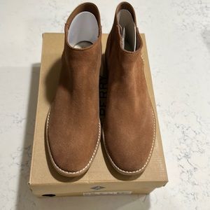 Brand new Sperry Boots.  Never worn.  Unable to wear, Achilles tendon injury.